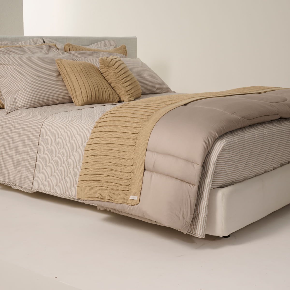 01 15 0036 PESEIRA UNIQUE BEGE 002